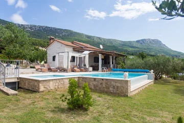 Spacious Family Villa in Kaštel Lukšić