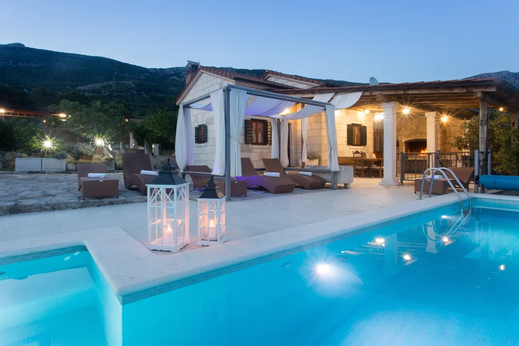 Spacious Family Villa in Kaštel Lukšić