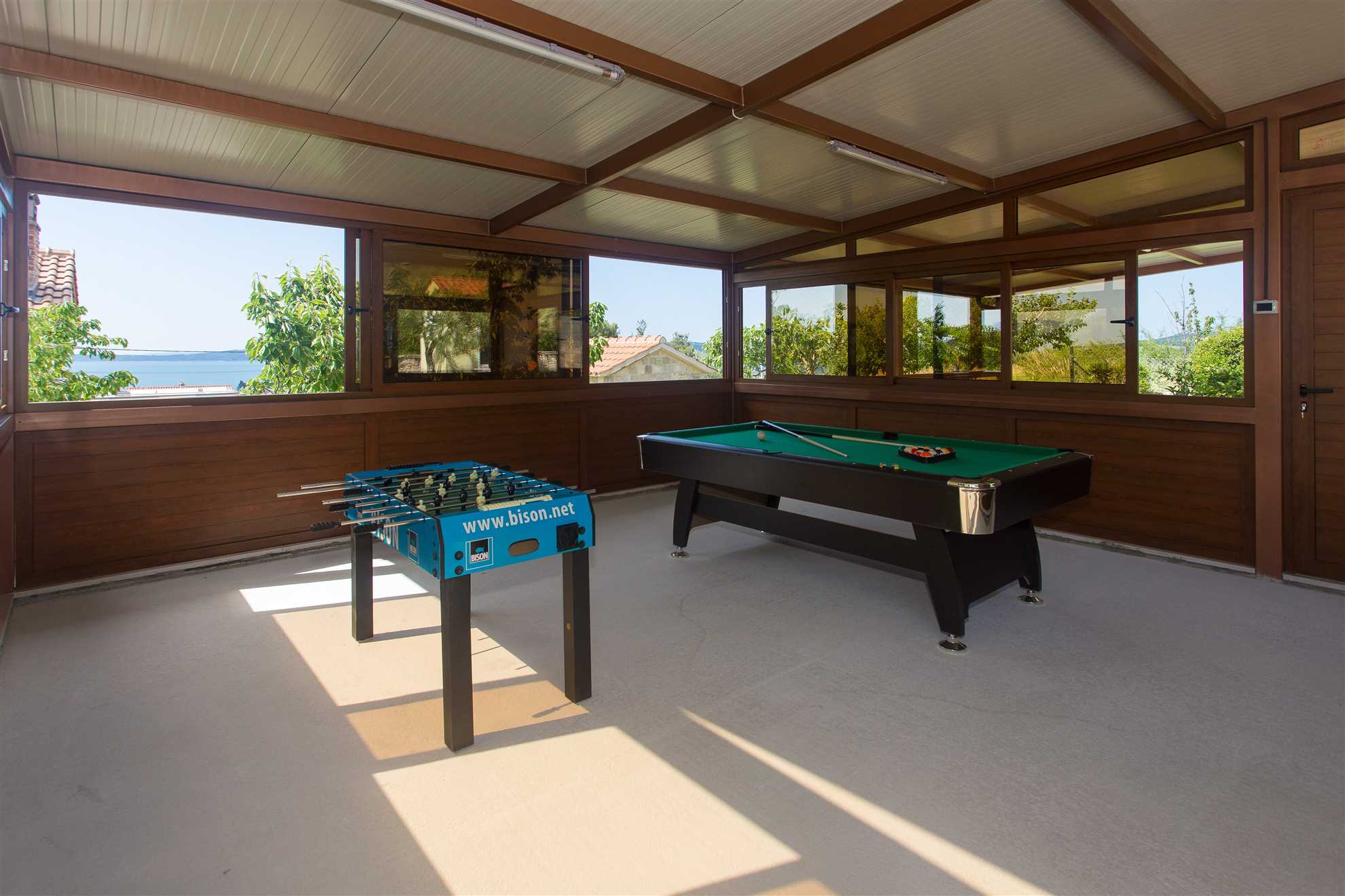 Holiday Home Famora with Pool