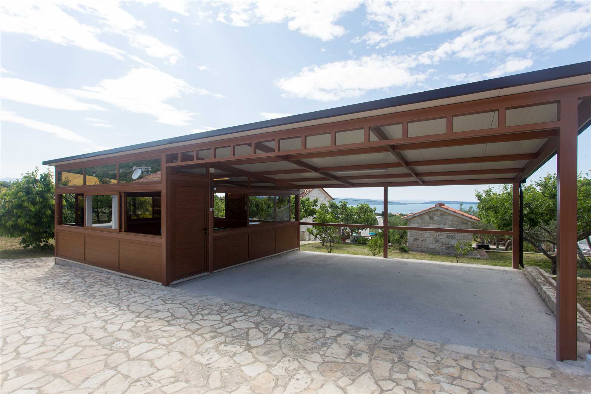 Holiday Home Famora with Pool
