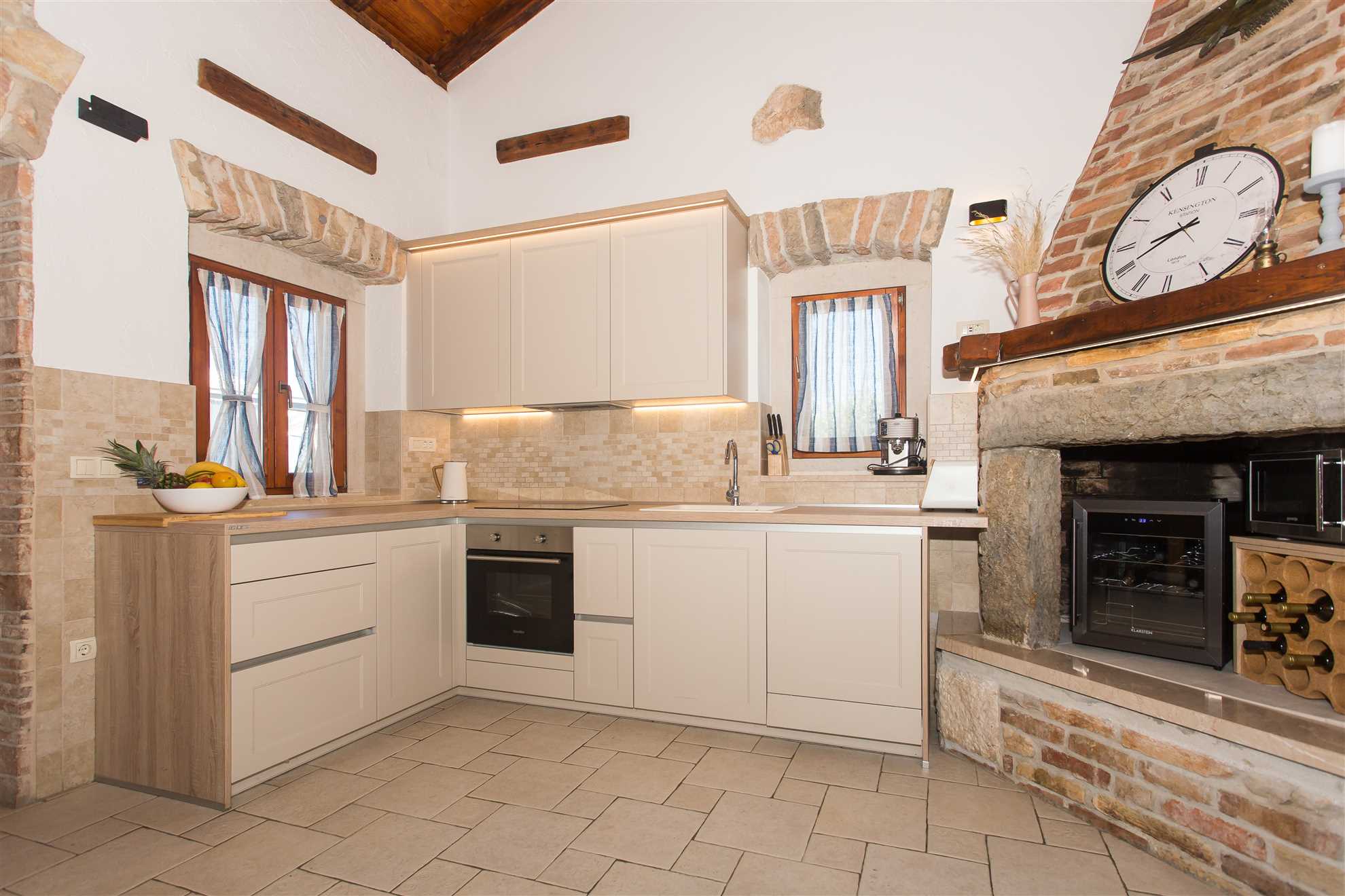 Holiday Home Famora with Pool