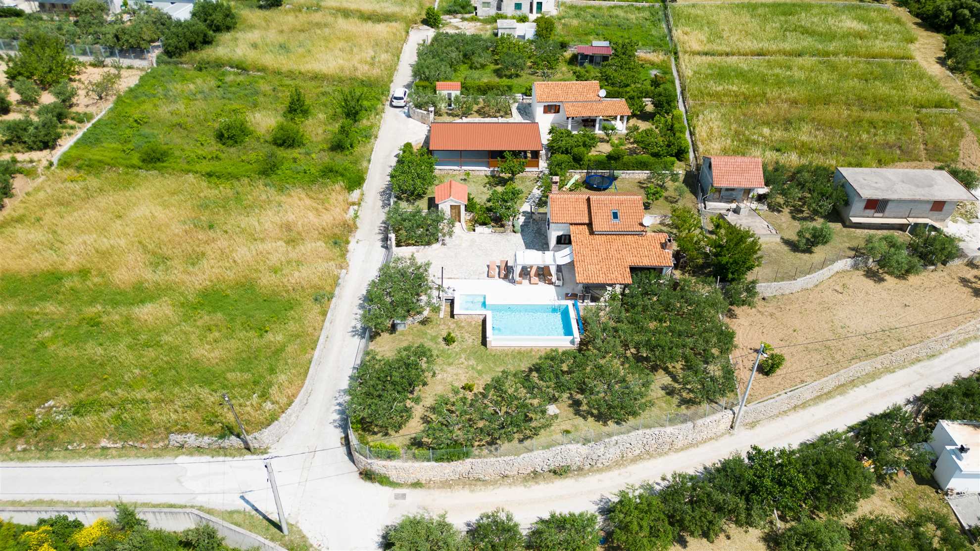 Holiday Home Famora with Pool