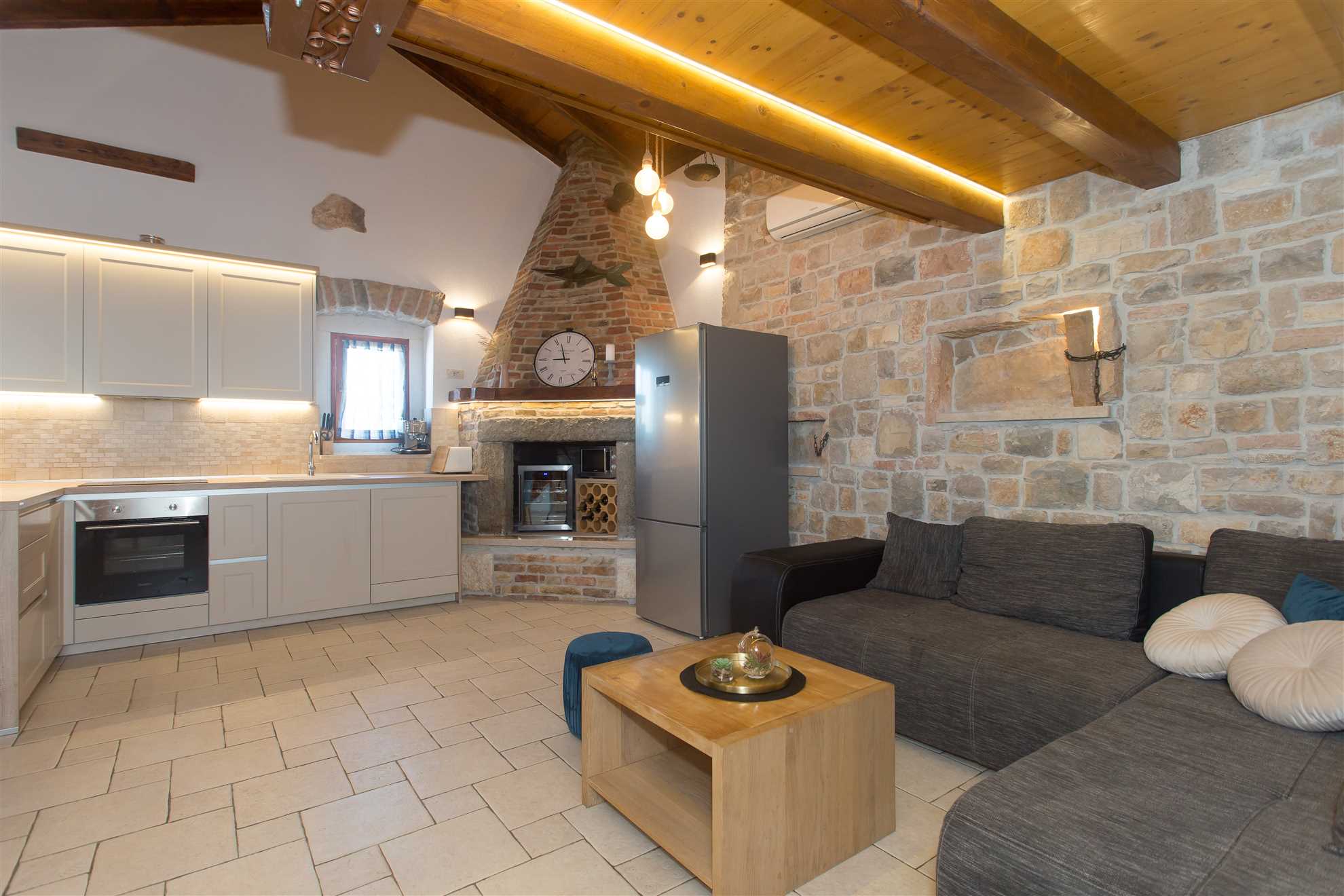 Holiday Home Famora with Pool
