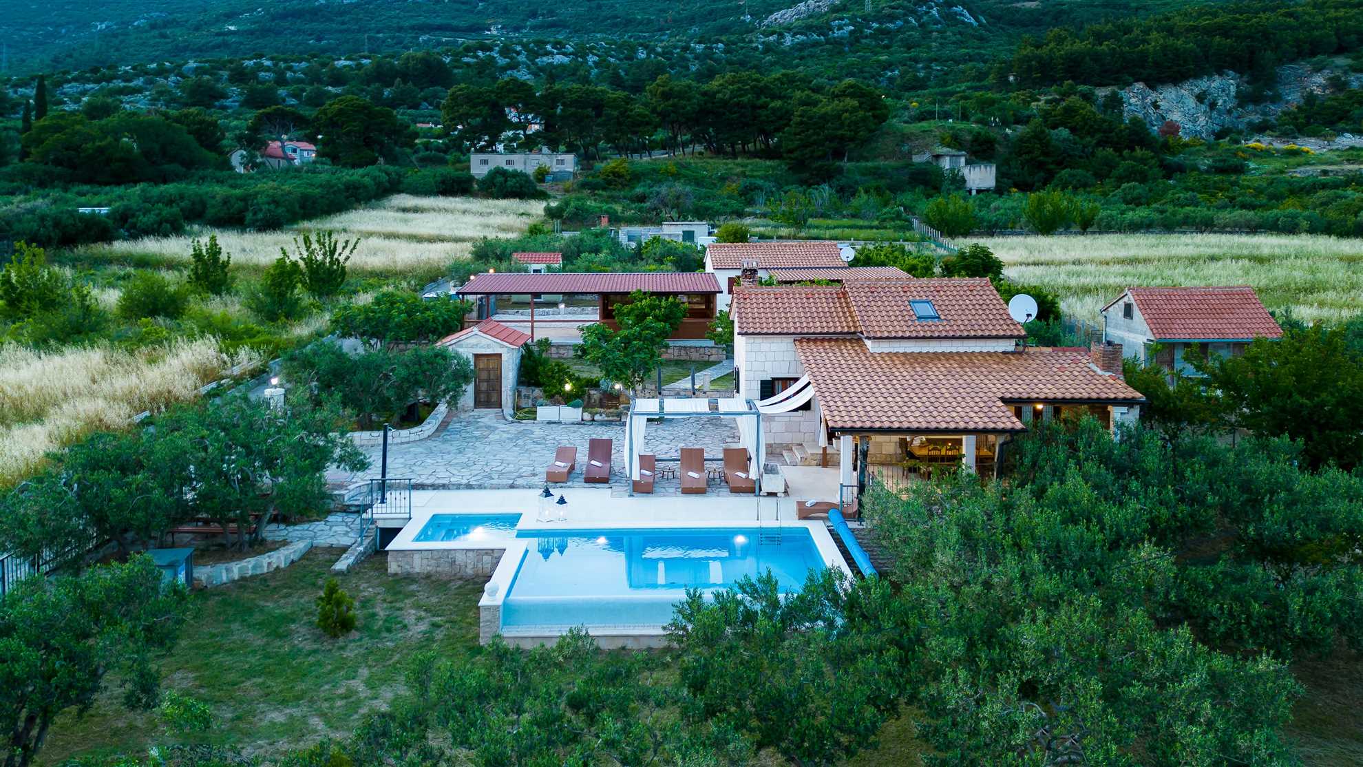 Holiday Home Famora with Pool