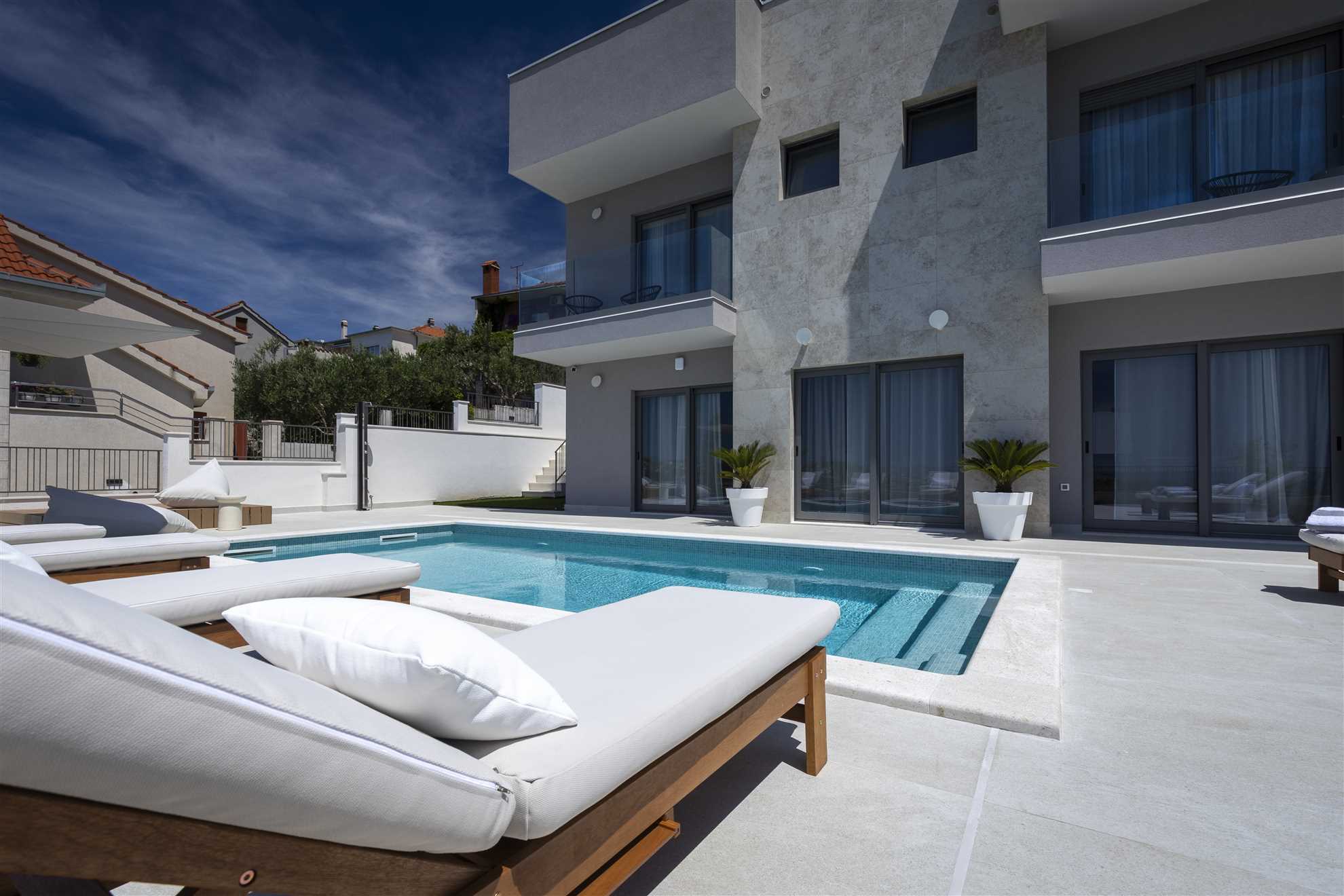Luxury Villa Demi with Pool
