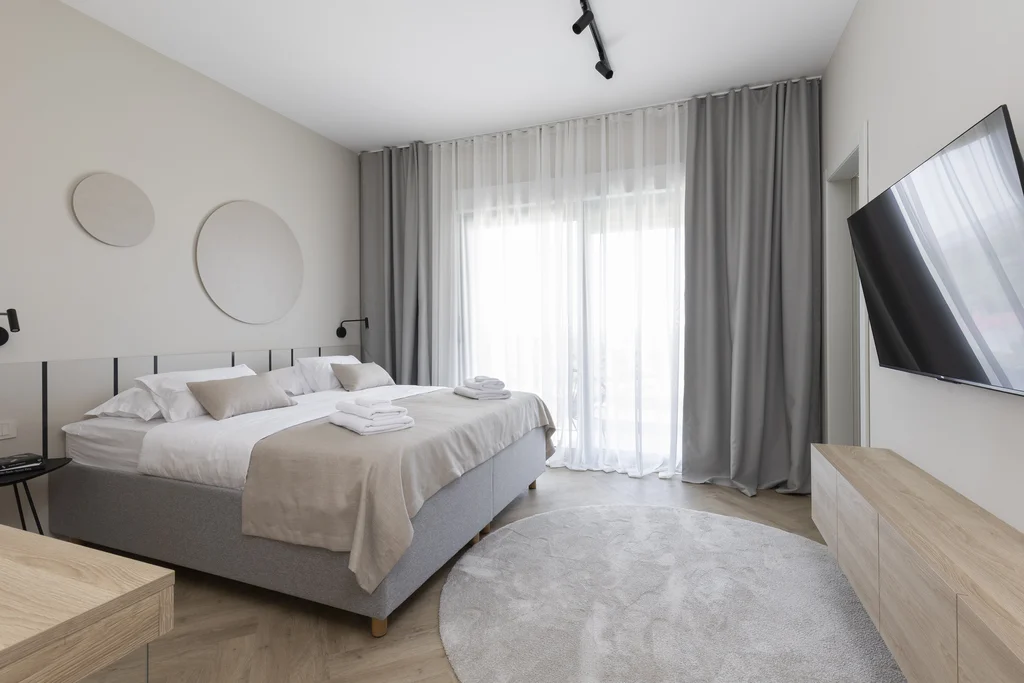 Modern 4-Bedroom Villa with Pool in Žrnovnica