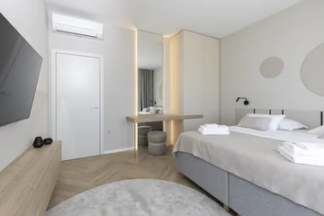 Modern 4-Bedroom Villa with Pool in Žrnovnica