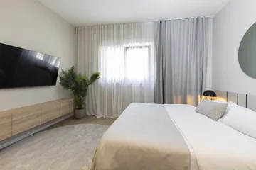 Modern 4-Bedroom Villa with Pool in Žrnovnica