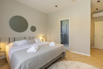 Modern 4-Bedroom Villa with Pool in Žrnovnica