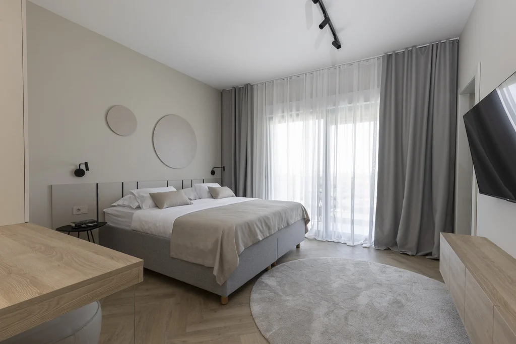 Modern 4-Bedroom Villa with Pool in Žrnovnica