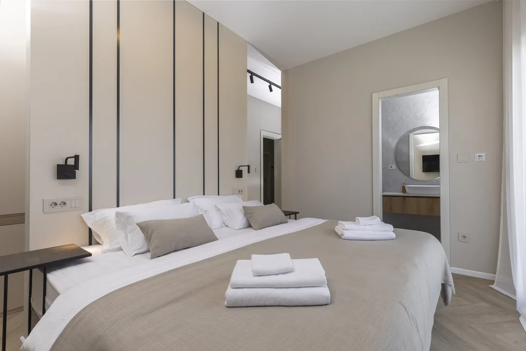 Modern 4-Bedroom Villa with Pool in Žrnovnica
