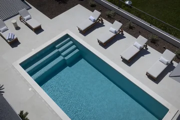 Modern 4-Bedroom Villa with Pool in Žrnovnica