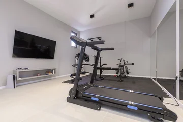 Modern 4-Bedroom Villa with Pool in Žrnovnica