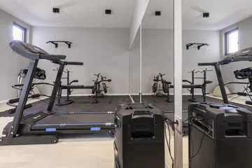 Modern 4-Bedroom Villa with Pool in Žrnovnica