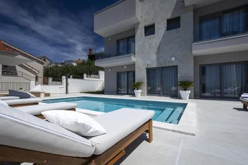 Modern 4-Bedroom Villa with Pool in Žrnovnica