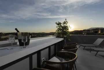 Modern 4-Bedroom Villa with Pool in Žrnovnica