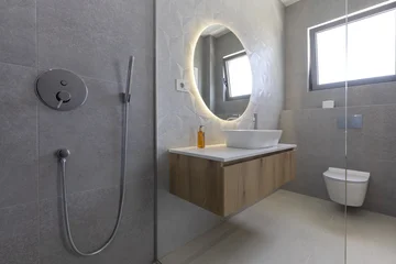 Modern 4-Bedroom Villa with Pool in Žrnovnica