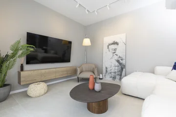 Modern 4-Bedroom Villa with Pool in Žrnovnica