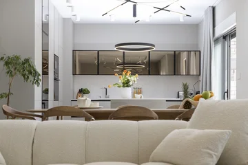 Modern 4-Bedroom Villa with Pool in Žrnovnica