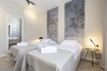 Modern 4-Bedroom Villa with Pool in Žrnovnica