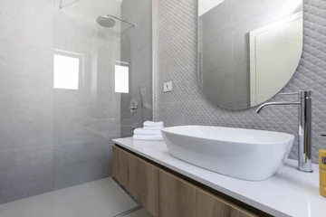 Modern 4-Bedroom Villa with Pool in Žrnovnica