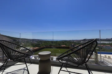 Modern 4-Bedroom Villa with Pool in Žrnovnica