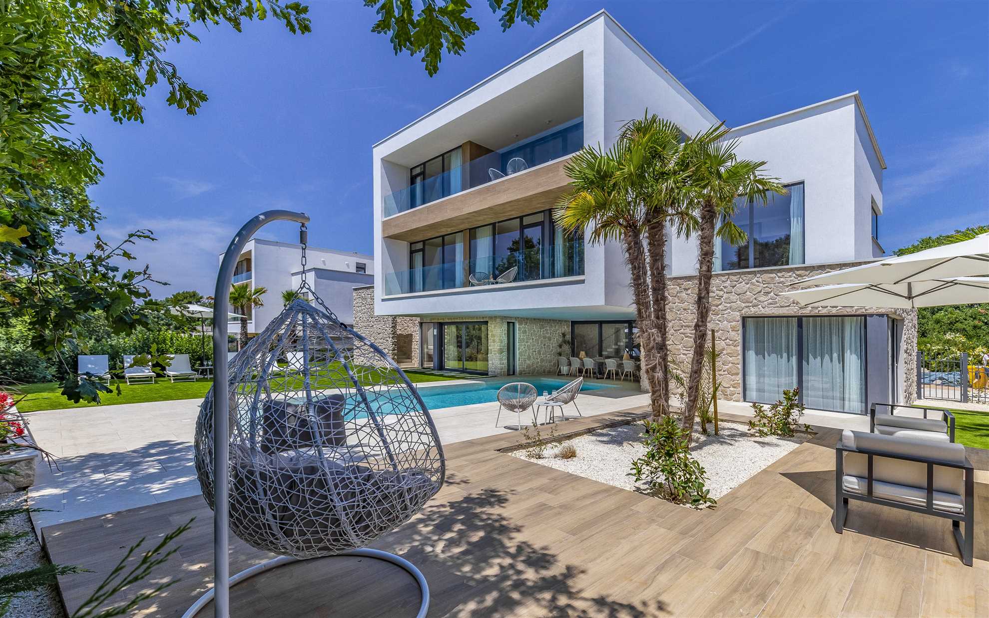 Luxury Villa Estrellis with Pool