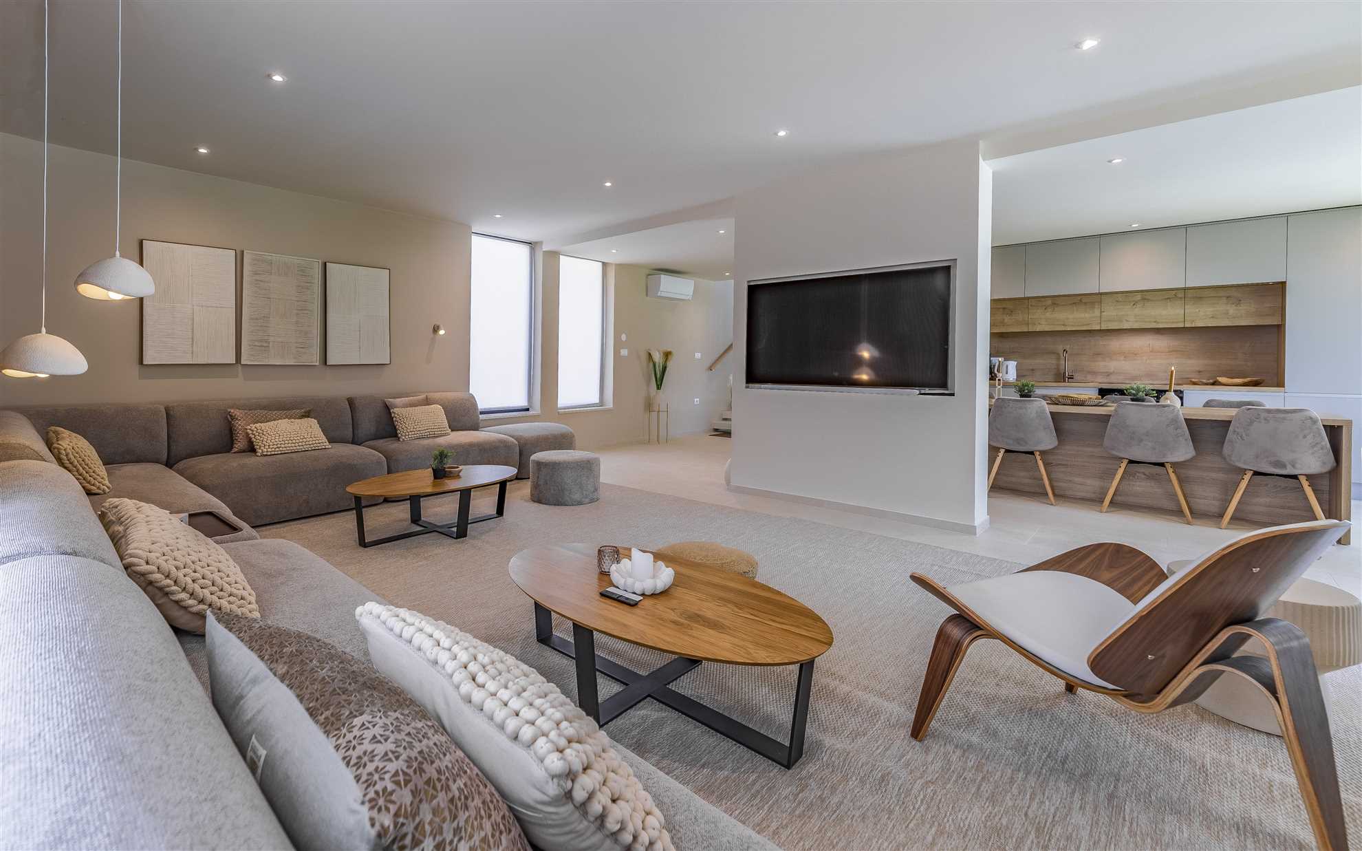 Luxury Villa Estrellis with Pool