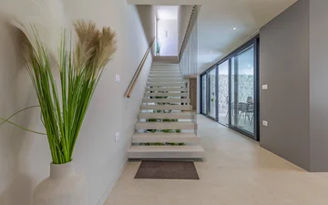 Spacious Six-Bedroom Villa Retreat Medulin