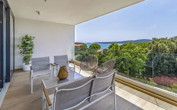 Spacious Six-Bedroom Villa Retreat Medulin