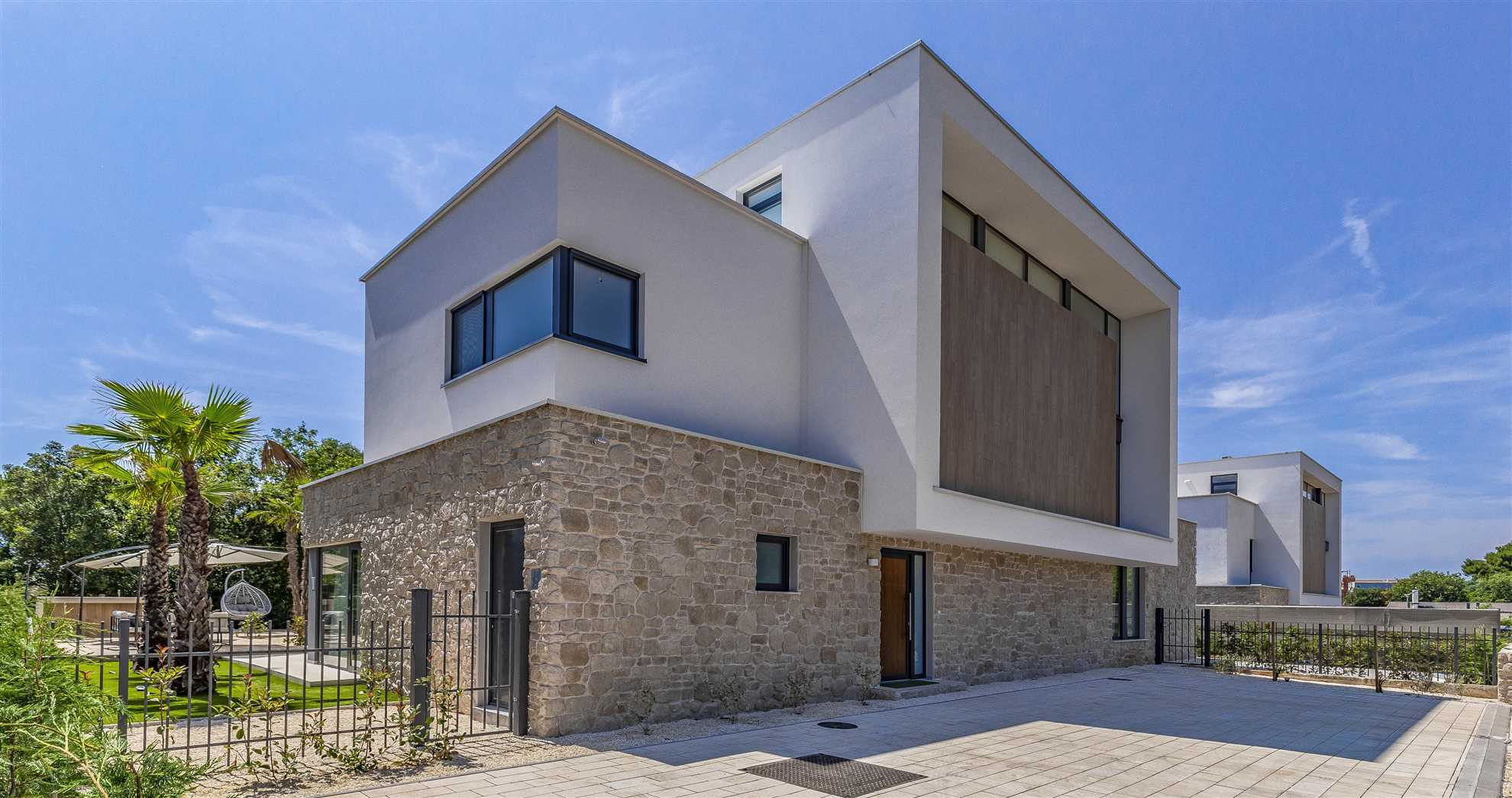 Luxury Villa Estrellis with Pool