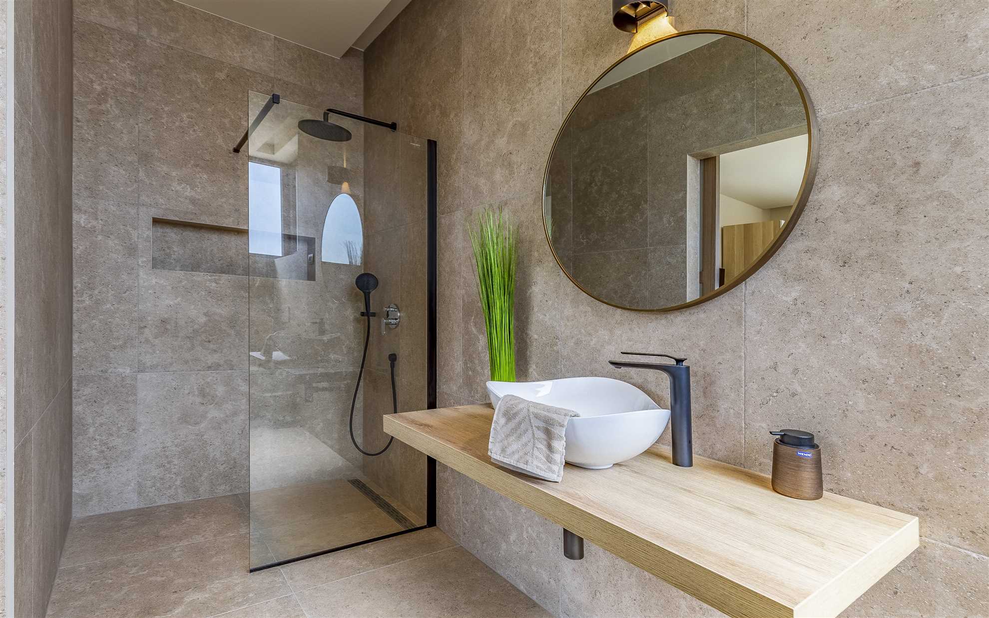 Luxury Villa Estrellis with Pool
