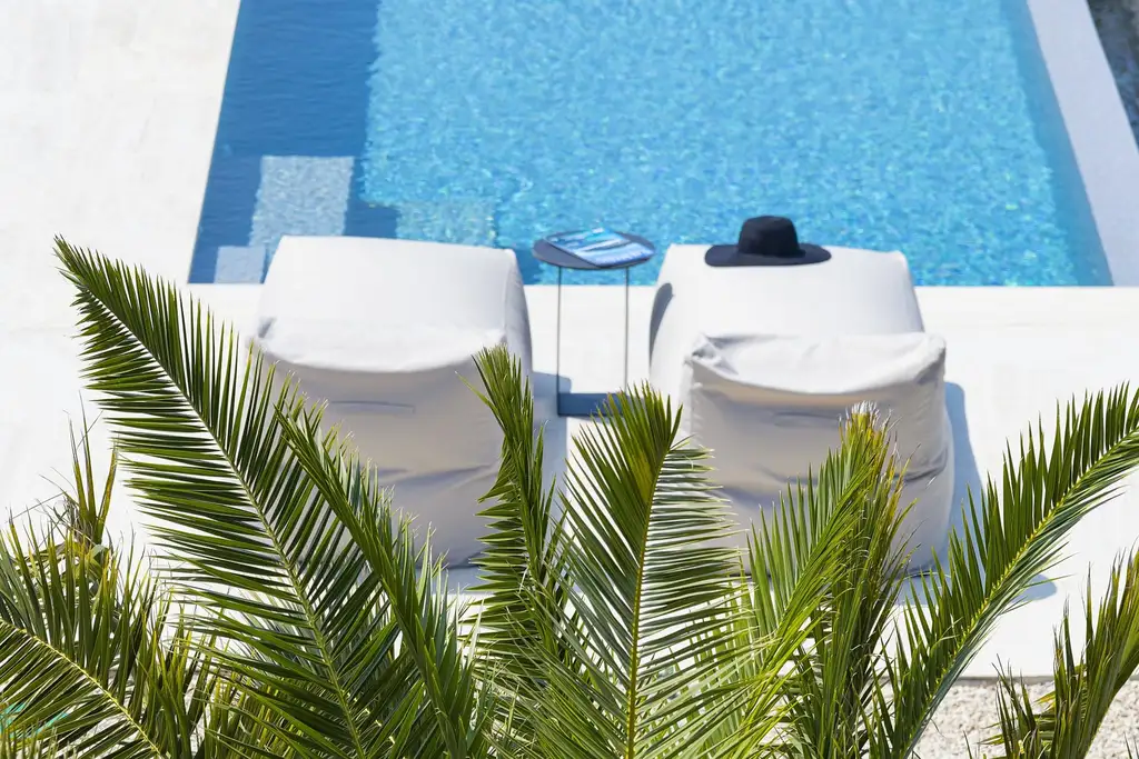Contemporary Island Villa with Pool in Tkon