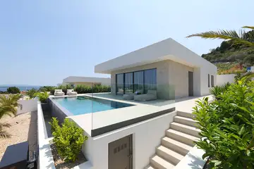 Island Villa with Infinity Pool, Tkon