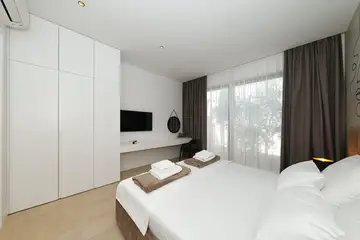 Seaside Villa Retreat with Heated Pool, Tkon