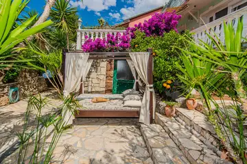 Family Villa with Pool and Sea View in Maslenica