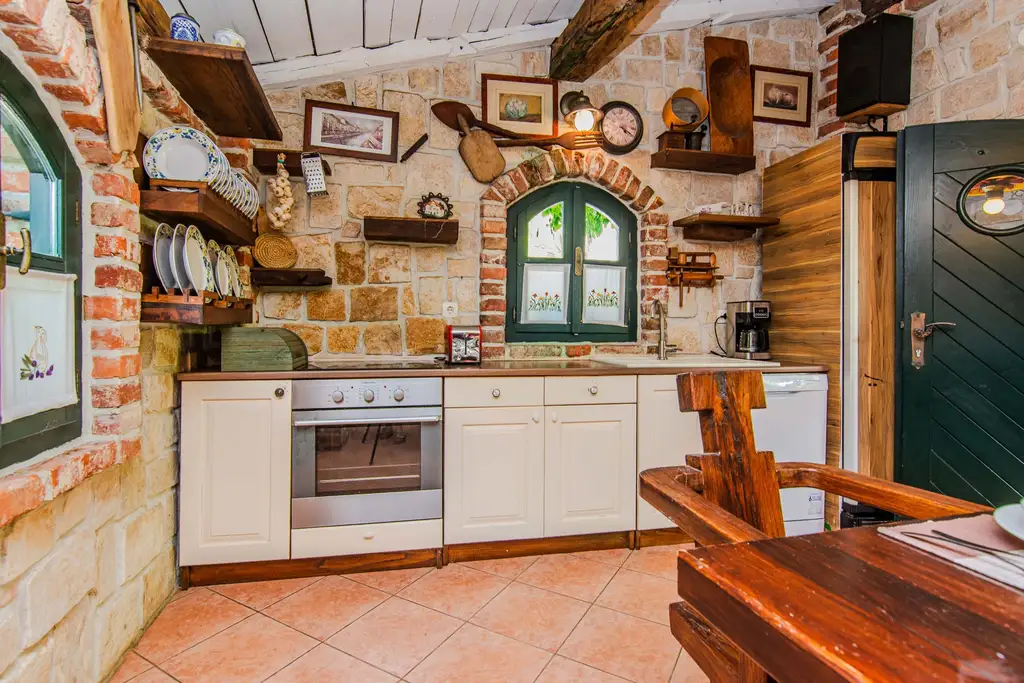 Family Villa with Pool and Sea View in Maslenica