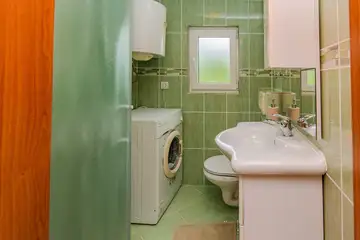 Family Villa with Pool and Sea View in Maslenica