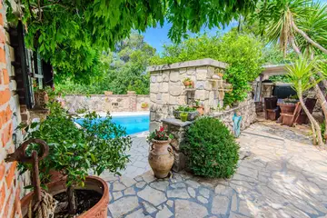 Family Villa with Pool and Sea View in Maslenica