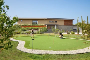 Modern Four-Bedroom Villa with Heated Pool in Vodnjan