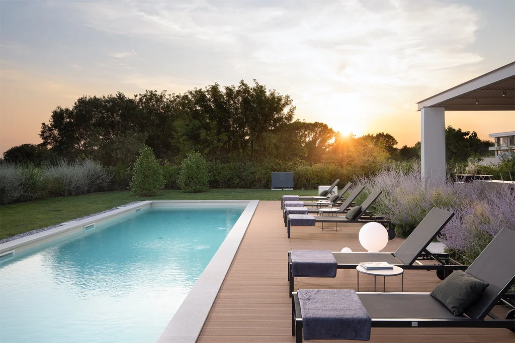 Modern Four-Bedroom Villa with Heated Pool in Vodnjan
