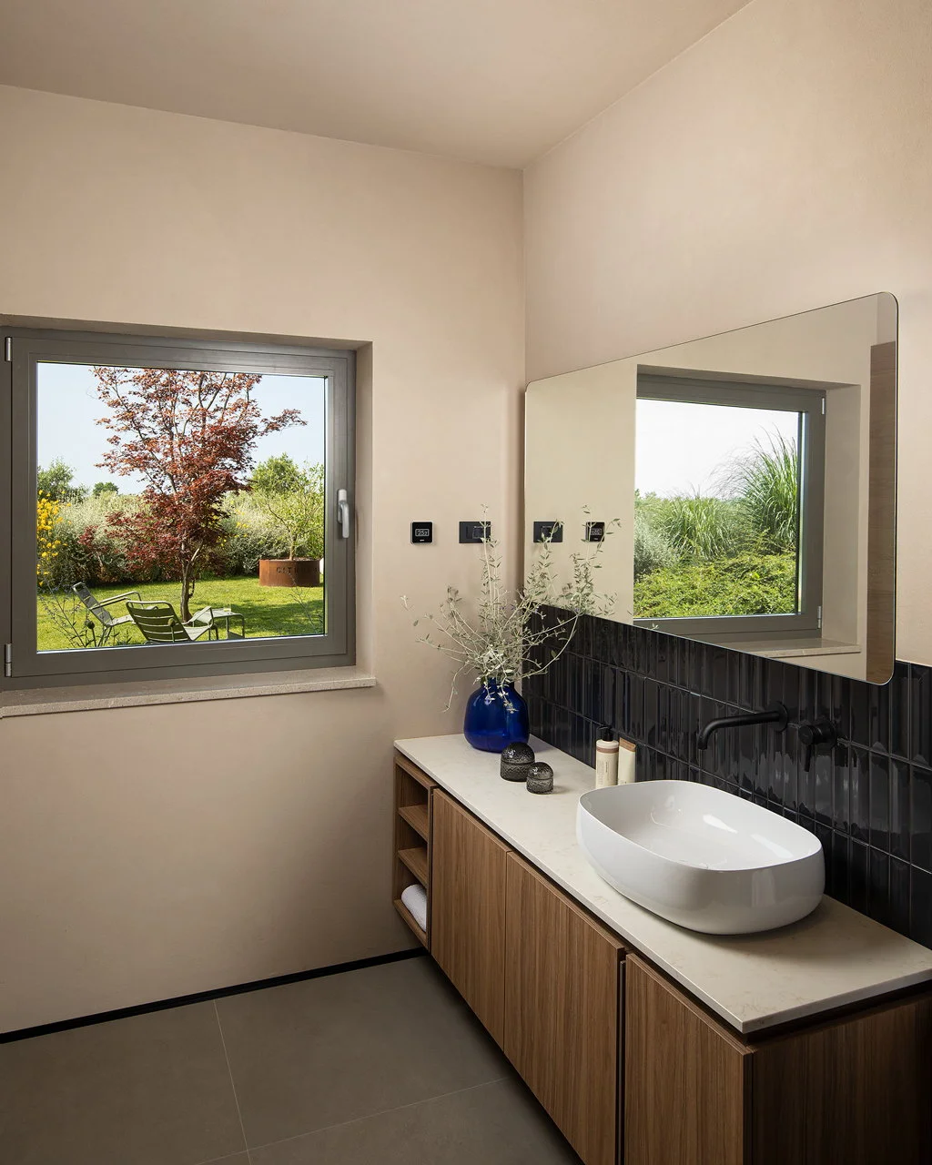 Modern Four-Bedroom Villa with Heated Pool in Vodnjan