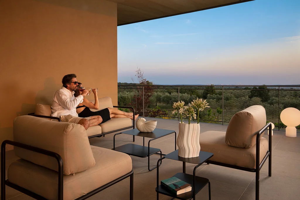 Modern Four-Bedroom Villa with Heated Pool in Vodnjan