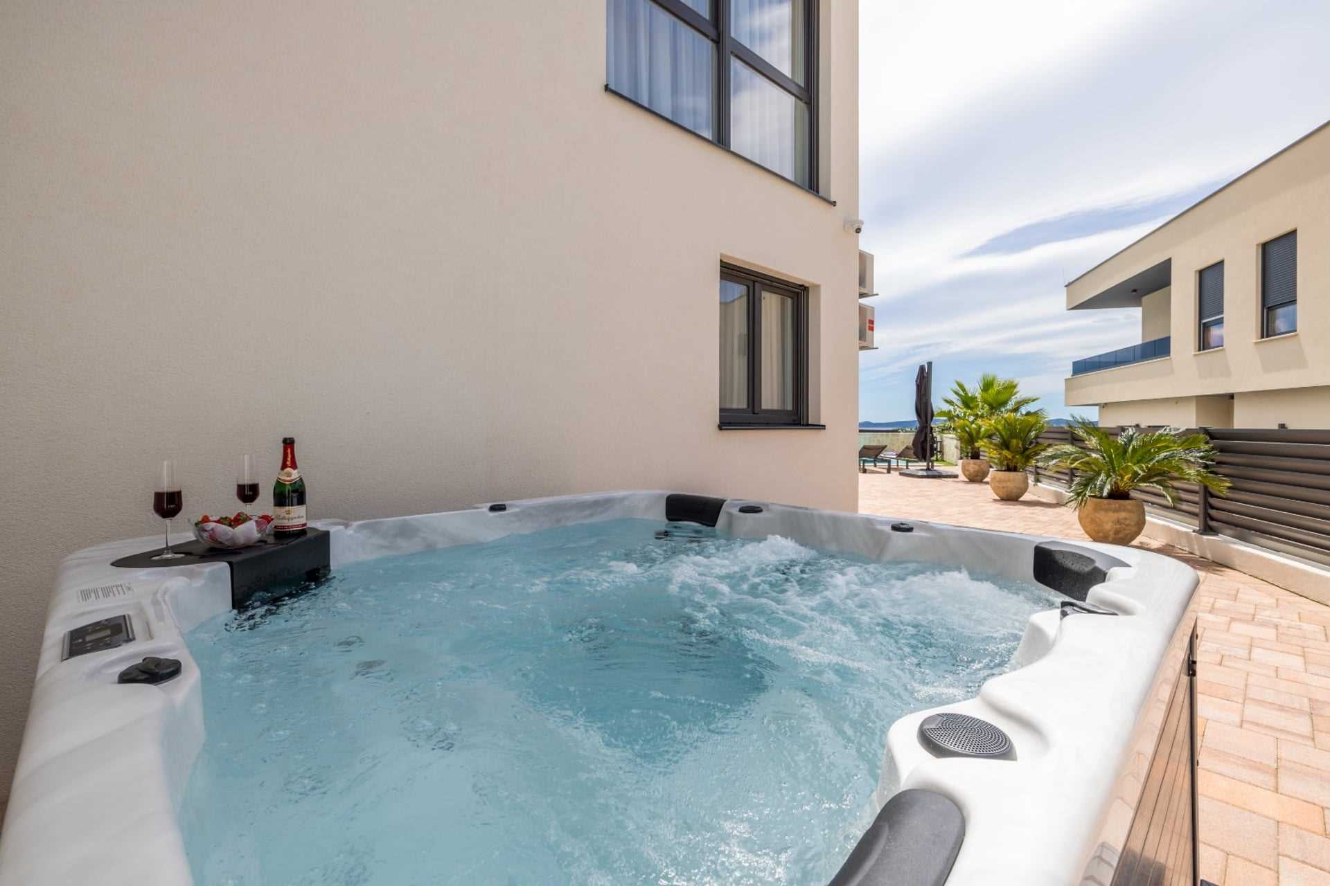 Luxury Villa Sirenique with Pool