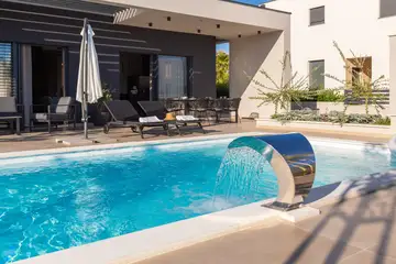 Modern Villa with Heated Pool in Vodice