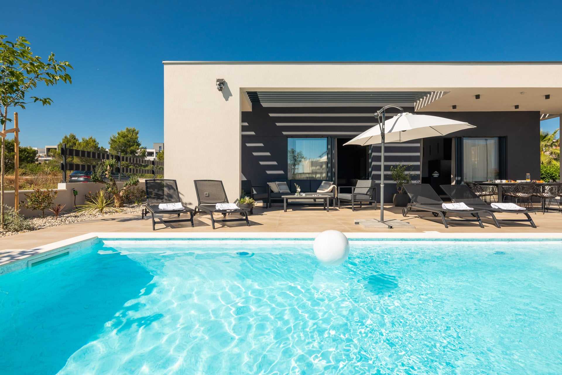 Luxury Villa M-Mar with Pool