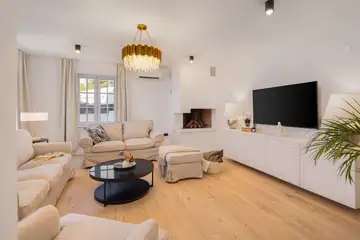 Coastal Villa Retreat with Pool in Ražanj