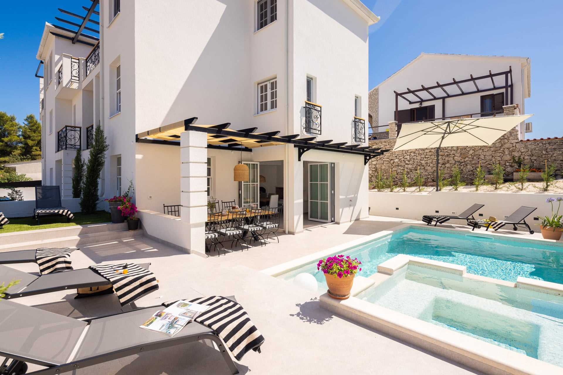 Luxury Villa Lira Verde with Pool