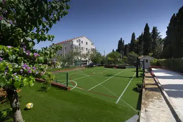 Modern Six-Bedroom Villa in Kaštel Lukšić