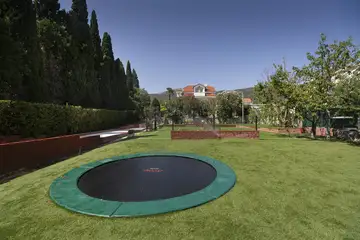 Modern Six-Bedroom Villa in Kaštel Lukšić